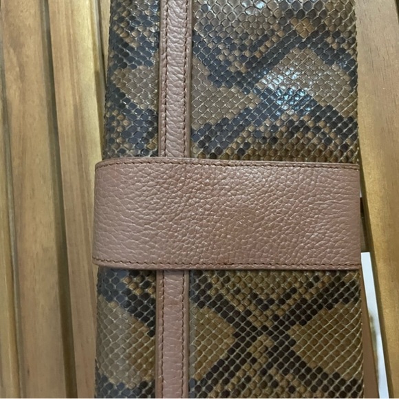 🟫SNAKE SKIN Clutch🟫 - Picture 6 of 13